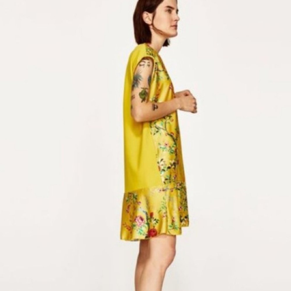 Zara Yellow Floral Ruffle Peplum Dress Size L